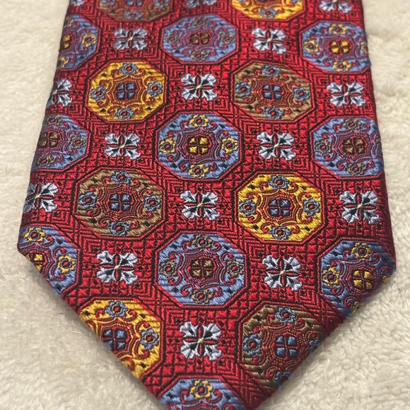 Brand New Corporate Power Tie By JOS A. BANK Signature Gold - Picture 2 of 4